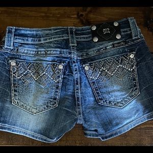 Miss Me, NWOT size 27 shorts